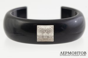 Браслет Masque de Femme. Франция, фирма Lalique, 2000-е гг. Хрусталь.