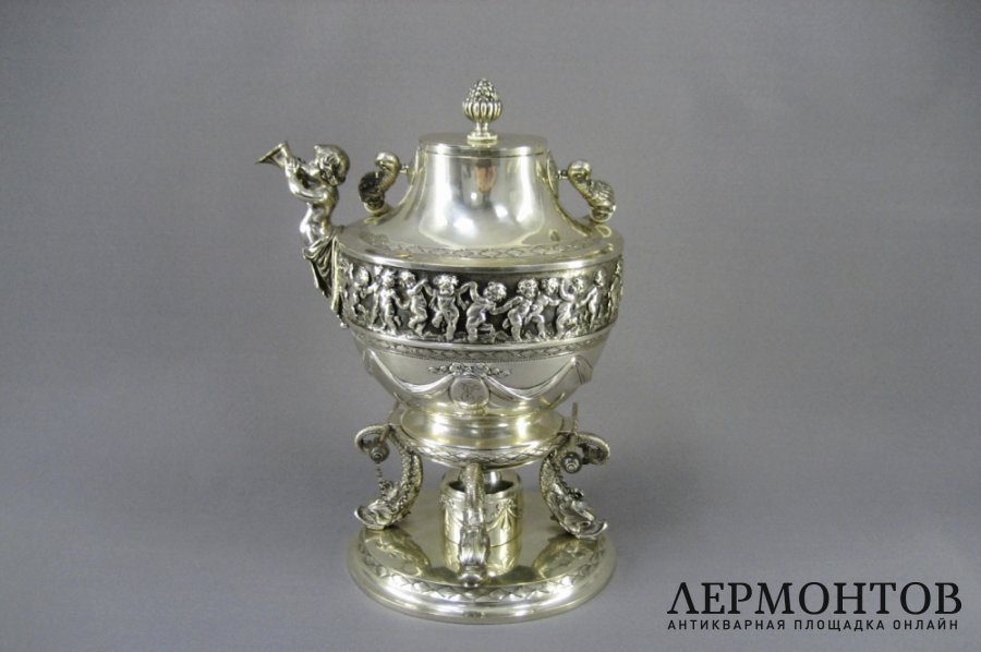 Бульотка. Серебро 800 пробы. Германия, XIX век. Высота 35 см.