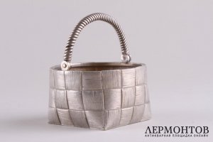 Солонка в виде плетеной корзинки. Серебро 84 пробы. Россия,1880-90 годы.