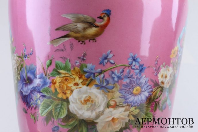 Набор ваз для цветов с росписью в виде цветов и птиц. Франция, конец 19 века. Фарфор.