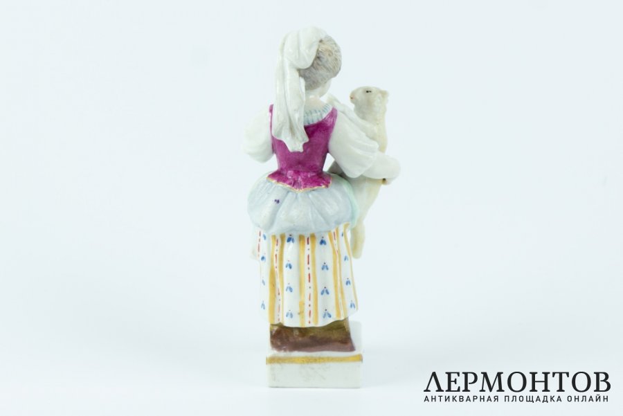 Миниатюра Девочка с козленком. Германия, Мейсенская фарф. ман-ра, 1920-30-е г