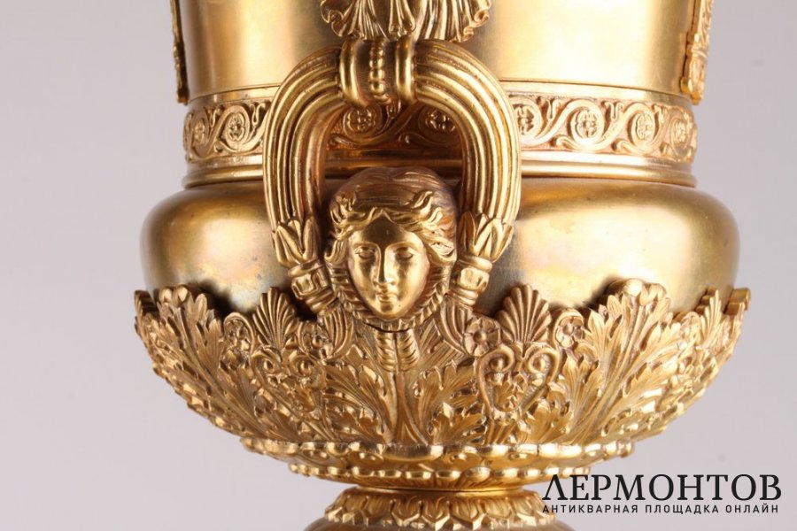 Парные вазы в ампирном стиле. Бронза, малахит. Европа, конец 19 века.