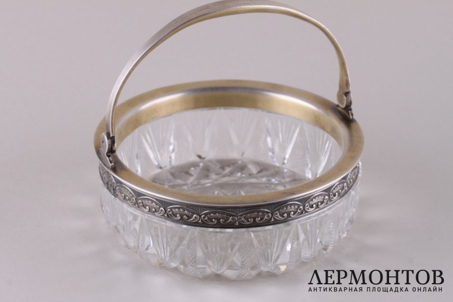 Конфетница с ручкой. Серебро 875 пробы, хрусталь. СССР, 1955 год.