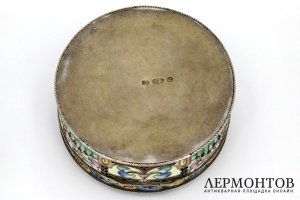 Шкатулка. Эмаль, серебро 84 пробы. Россия, Москва, 1908-1917.