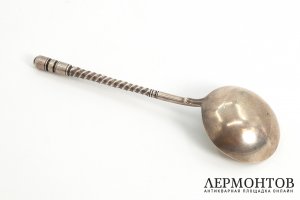 Ложка для меда или варенья. Российская Империя, 1880-е гг. Серебро 84 проба.