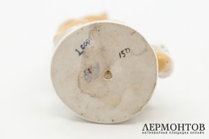 Статуэтка Лайка. СССР, ЛФЗ, автор И. Ризнич, 1936-1959 гг. Фарфор, роспись.