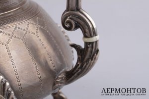 Чайник в неоклассическом стиле E. Hugo. Серебро 950 пробы. Франция, XIX век.