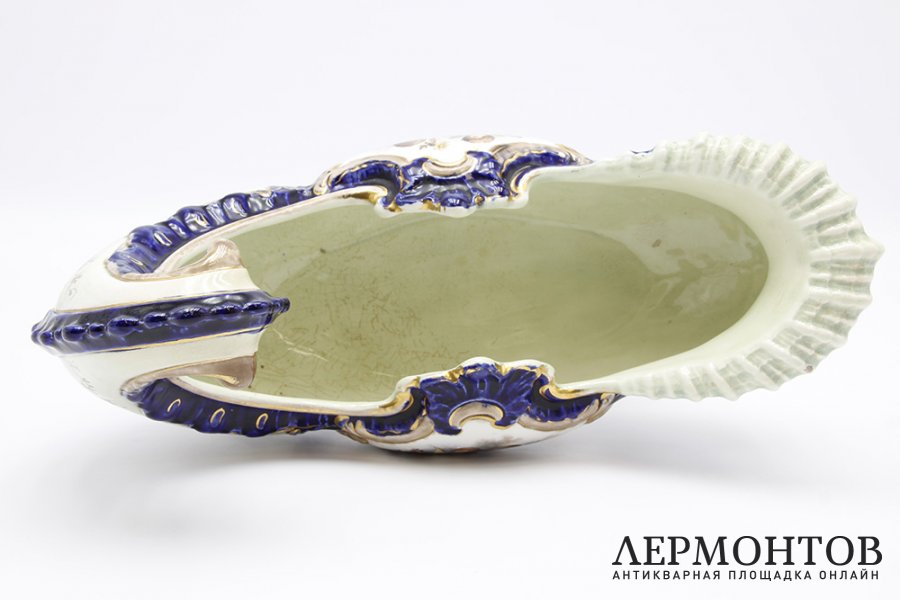 Ваза Рог изобилия. Австрия, 1900-1920е. Фаянс, роспись по деколи.