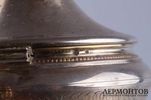 Чайник в неоклассическом стиле. Серебро 950 пробы. Франция