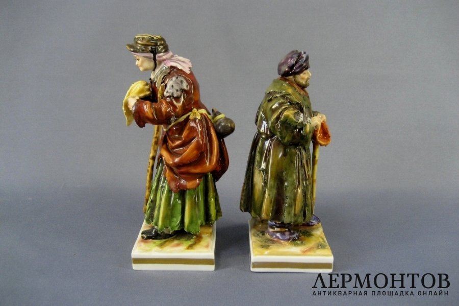 Парная композиция Нищий и нищенка. Фарфор. Германия, начало ХХ века.