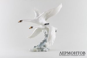 Статуэтка Лебеди. Фарфор.  Hutschenreuther, Германия, H. Achtziger, 1950-е гг.