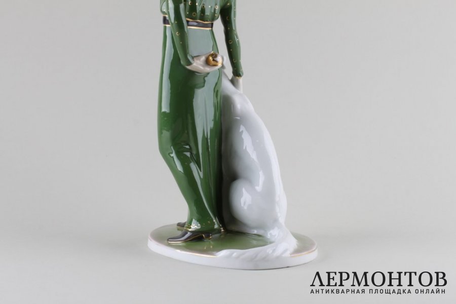 Статуэтка Дама с борзой. Фарфор.  Fraureuth, Германия, Carl Nacke, 1919-1926 гг.