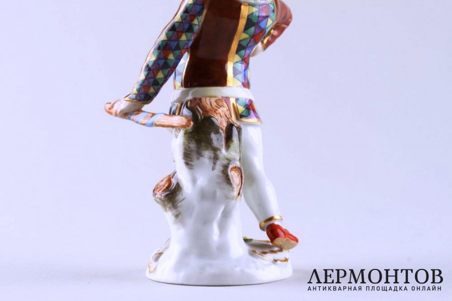 Статуэтка Персонаж из комедии Дель Арте. Германия, Meissen, нач. 20 в. Фарфор.