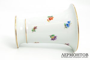 Ваза с живописным изображением цветов. Германия, мануфактура Meissen, 1924-1934 гг
