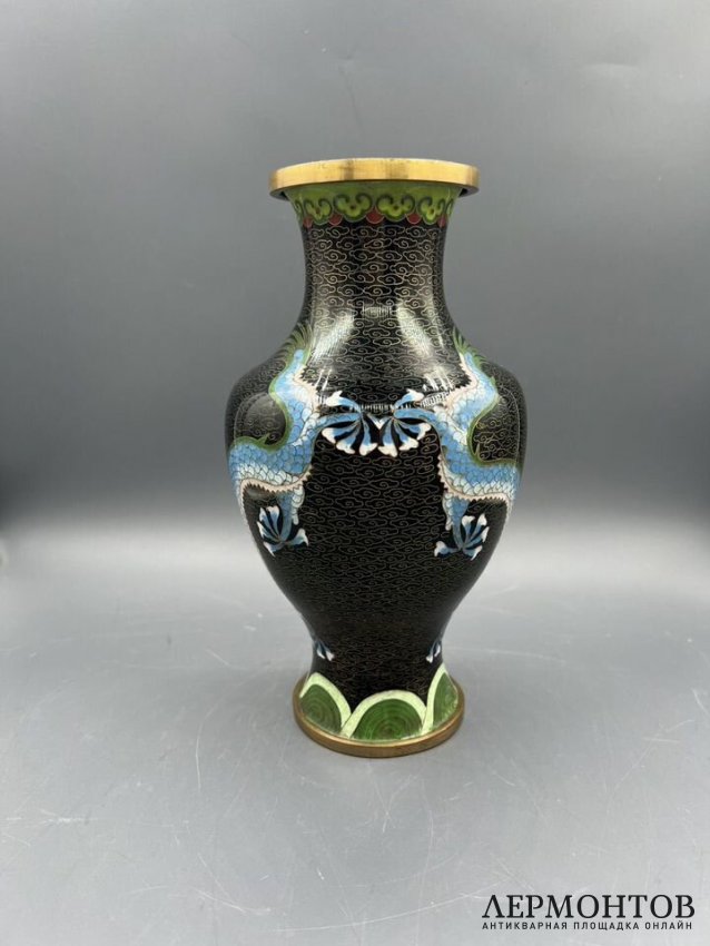 Ваза с драконом. Перегородчатая эмаль, металл, Китай, 2-я половина 20 века
