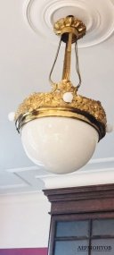 Люстра в стиле модерн с плафоном молочного стекла. Бронза, золочение, Россия, начало 20 века