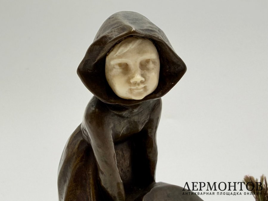 Статуэтка Девочка у камня в ст. Модерн. Австрия, П. Терещук, 1900-е гг. Бронза, кость