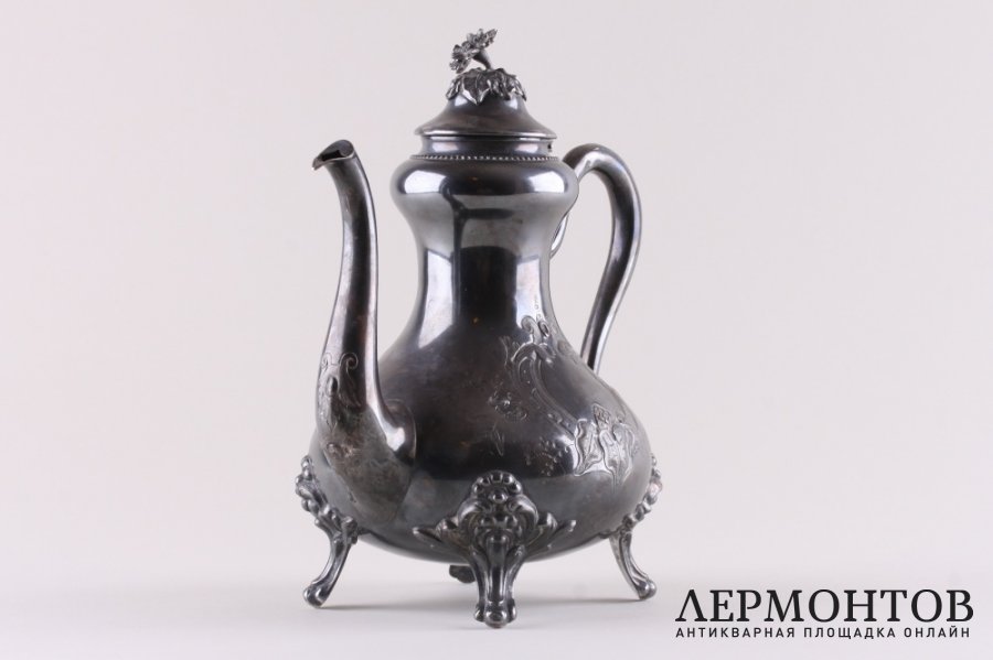 Кофейник в стиле барокко. Veyrat. Серебро 950 пробы, патина. Пер. пол. XIX в.