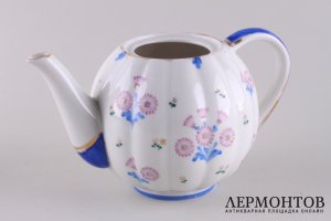 Сервиз Эгоист. Фарфор, роспись. Автор росписи А.В. Воробьевский. ЛФЗ, 1937 г.