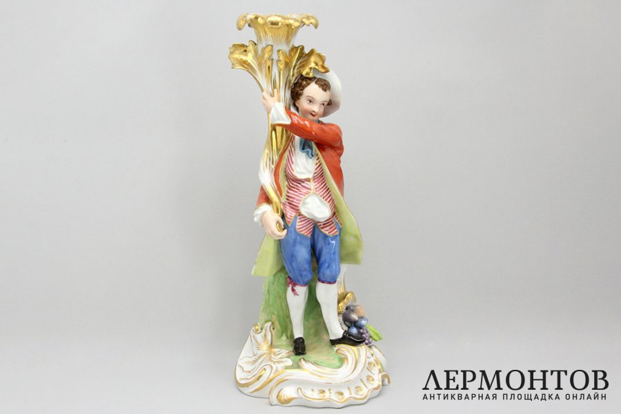 скульптура "Юноша с рогом изобилия". Россия, Корниловы, 1861-1884. Фарфор, роспись.