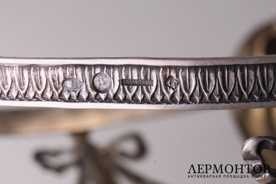 Ваза. Фирма К. Фаберже. Серебро 84 пробы, хрусталь. Россия, нач. 20 в.