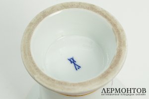 Ваза с живописным изображением цветов. Германия, мануфактура Meissen, 1924-1934 гг