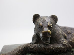 Скульптура Лежащий медведь. Россия, частный бронзолитейный завод, 2 половина 19 в.