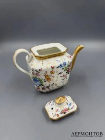 Чайник. Фарфор, роспись, золочение, «Старый Париж», Франция, около 1795–1815 годов
