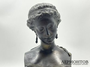 Бюст Девушки. Зап. Европа, 19 век. Бронза, патинирование.