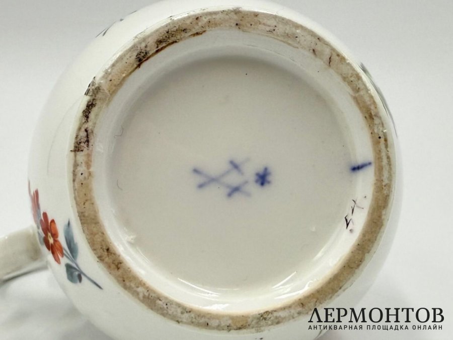 Чайник с маскароном. Германия, Meissen, 18 век. Фарфор, роспись. 