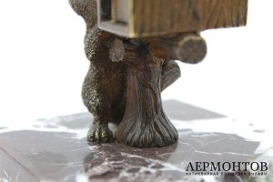 Спичечница из письменного набора в русском стиле Медведь. Россия, 1880-1890-е гг.