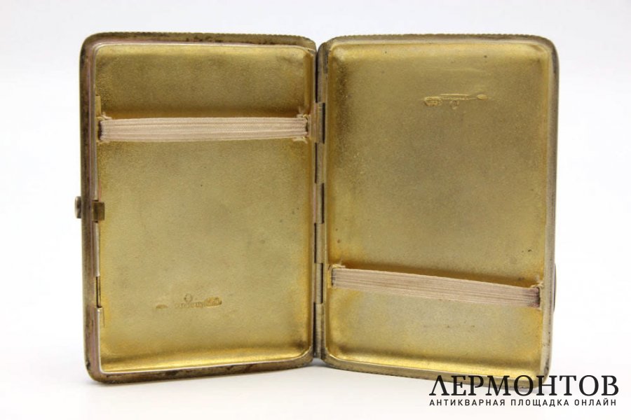 Портсигар с крестьянским сюжетом. Серебро 84 пробы. Россия, Милюков, 1880е гг.