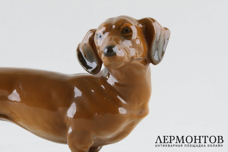 Статуэтка Такса. Фарфор.  Фабрика - Rosenthal, Германия, вторая пол. 20 в.