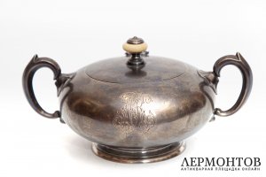 Чайный и кофейный сервиз. Серебро 84 пробы. Россия, 1850-1870- е гг. 