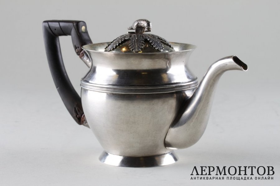 Чайник в классическом стиле.Серебро 84 пробы. Россия, 1813 год.
