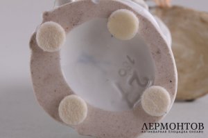 Статуэтка. Дама, торгующая овощами. Фарфор, роспись. Мейсен, кон. XIX- нач. XX  вв.