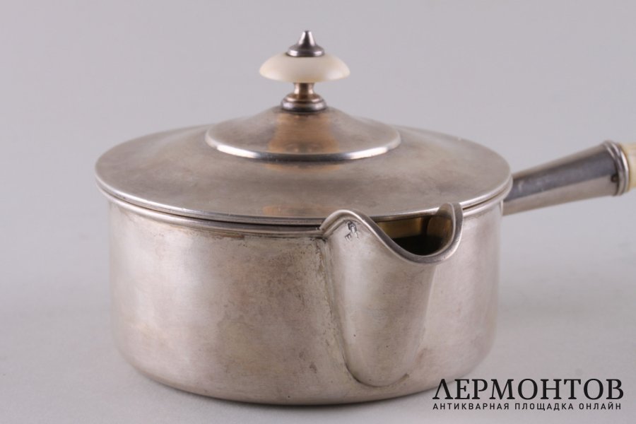 Шоколадница. Серебро 84 пробы, кость. Российская империя, 1880-е гг.