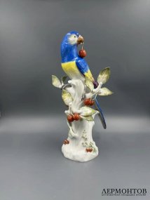 Статуэтка «Попугай с вишнями». Фарфор, роспись, Meissen, И. И. Кендлер, Германия