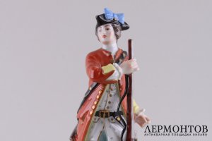 Статуэтка Охотник с собакой. Германия, середина 20 века. Фарфор, роспись.