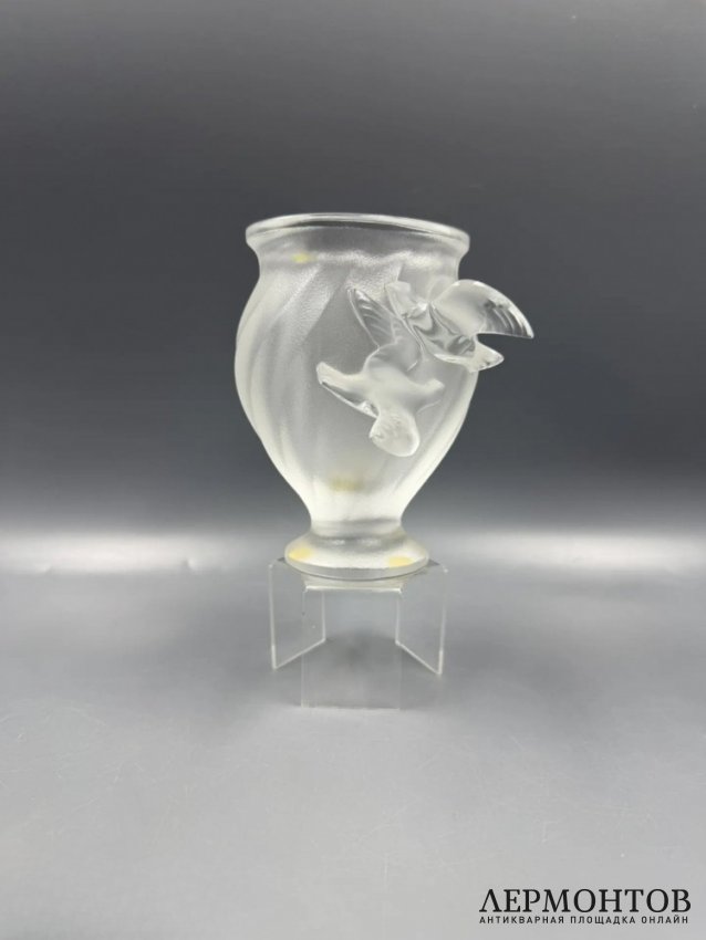 Ваза «Rosine» с двумя голубями. Хрусталь, Lalique, Франция