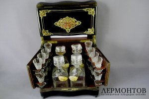 Кабинетный бар. Красное дерево, бронза, стекло, золочение. Европа, XIX век .