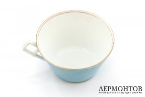 Чайная пара с цветочным декором и ручкой рамкой. Россия, Товарищество Кузнецова, 20 в