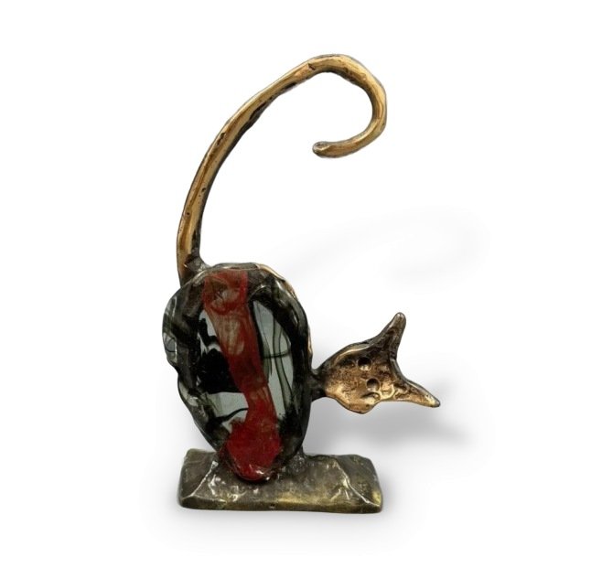 Скульптура «Кошка». Бронза, стекло, скульптор Yves Lohé, Франция