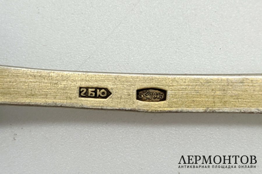 Шесть ложек с цветами в футляре. Серебро 875 пробы. СССР, Баку, 1960-80е гг. 