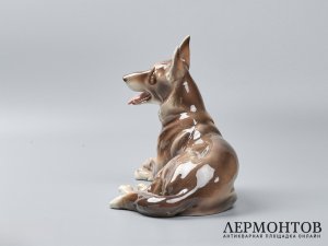 Статуэтка «Овчарка». Фаянс, Wien Keramos, Австрия, 1950–1970 годы