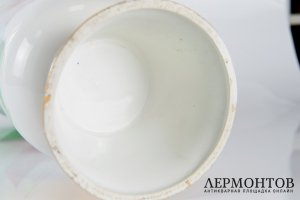 Декоративная ваза. Фарфор, ручная роспись. СССР, ЛФЗ. 1974 год.