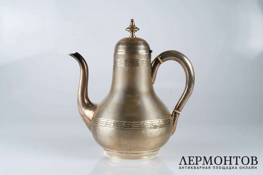 Кофейник. Серебро 950 пробы, кость. Франция, XIX век.