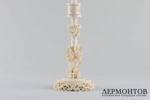 Статуэтка. Шар Мироздания- жемчужина дракона. Слоновая кость. Китай.