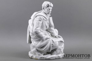 Статуэтка Сталин в ссылке. Фарфор. СССР, ЛФЗ, Захаров Е., 1950е гг.