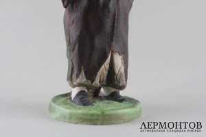 Статуэтка Плюшкин. Россия, завод Ф. Гарднера, 1870-1880-е гг. Бисквит, роспись.